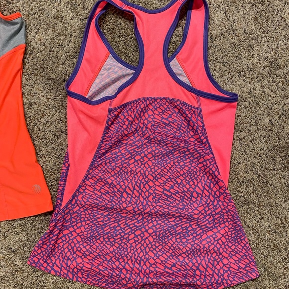 Bundle of Women’s Active Tanks - Picture 3 of 6